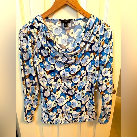 ANN TAYLOR BLUE FLORAL WITH A HINT OF BROWN LONG SLEEVE TOP SIZE XSP - Picture 1 of 4